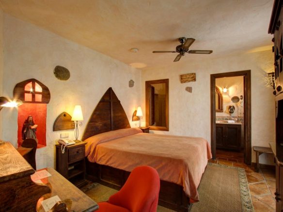 SOLD 🏝️ 10-Min from Puerto Banús –  Boutique Hotel 🌿✨