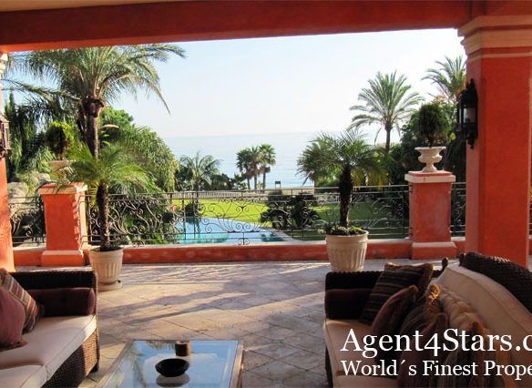 Golden mile (Marbella) – Palatial Mansion- 1st line Beach – For rent – Sleeps 26