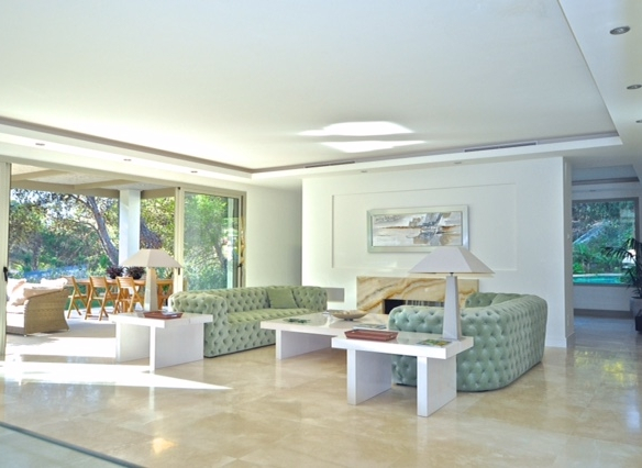 Marbella villa for sale & rent in a private urbanization