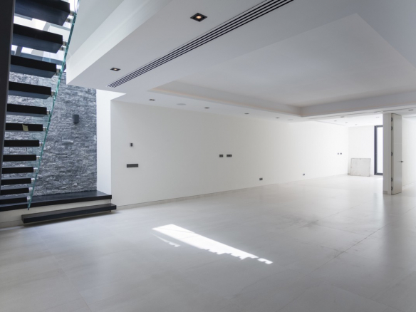 Beach villa – Marbella East 6bedroom modern villa for sale