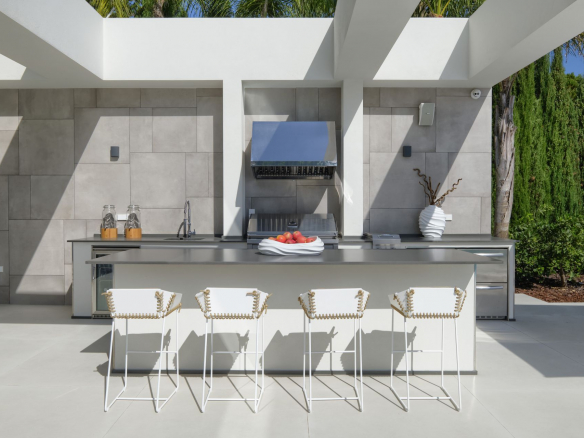 SOLD – LA VILLA – Nueva Andalucia – 9B Modern villa – Panoramic views