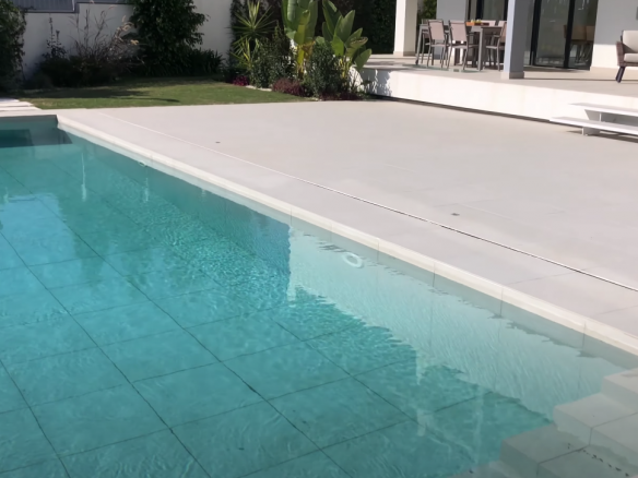 Golden Mile –  Modern villa – Sea views – Turnkey