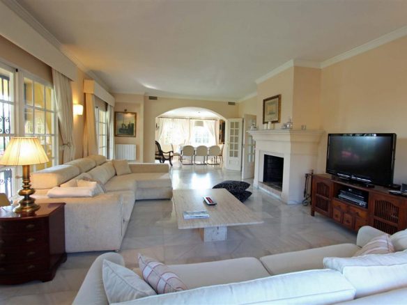 Nueva Andalucia villa to rent short & long term