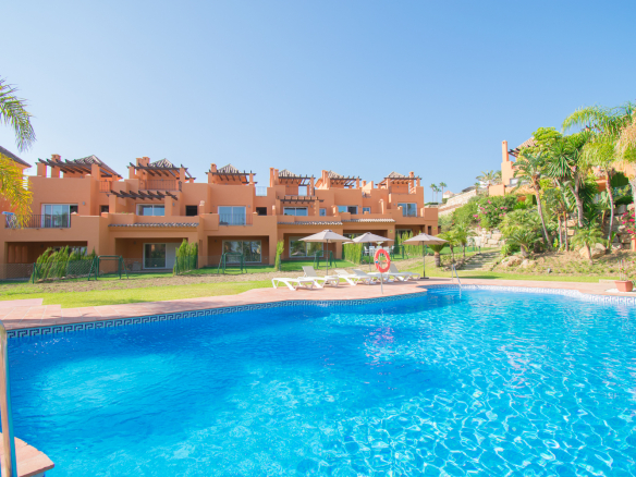 Benahavis 3-4 bedrooms -Quality townhouses for sale