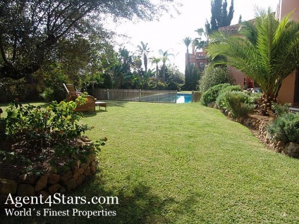 Golden Mile – Villa for sale in gated community