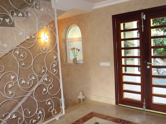 Reduced – 15min Puerto Banus – Villa –  10.000m2 plot