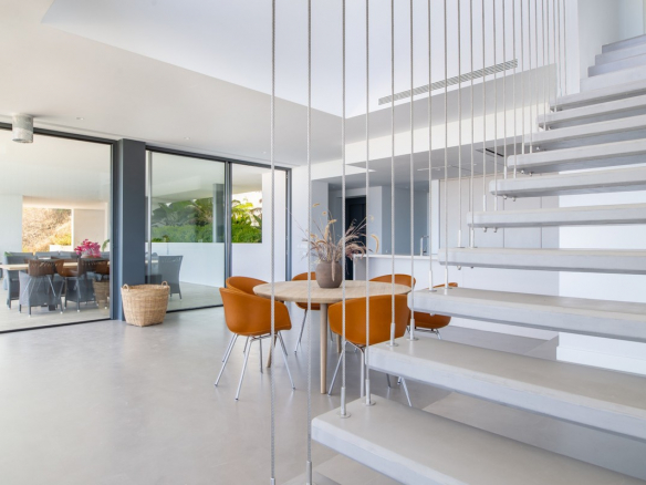 🏡 For Sale: Spectacular Modern Villa in La Quinta, Benahavís 🌅✨ Gated – Sea Views