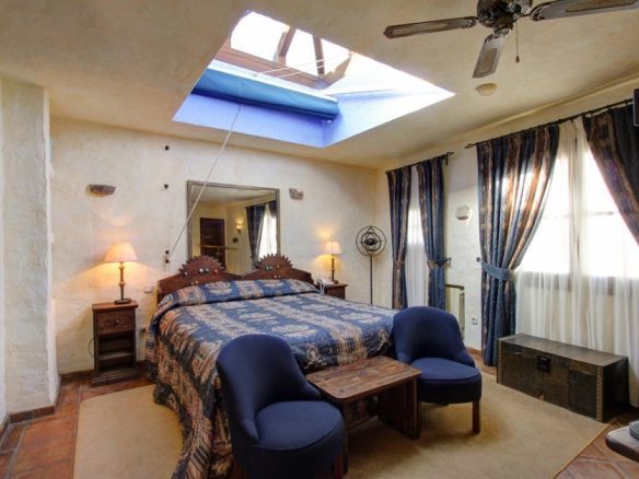 SOLD 🏝️ 10-Min from Puerto Banús –  Boutique Hotel 🌿✨