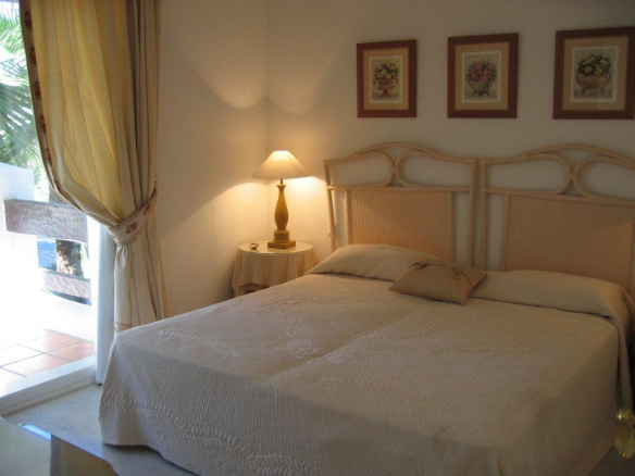 MARINA PUENTE ROMANO Apartments & Penthouses for sale
