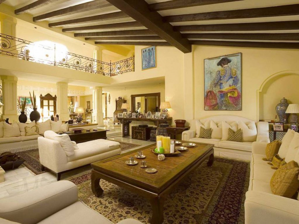 Marbella East – Beachfront Mansion  – For rent