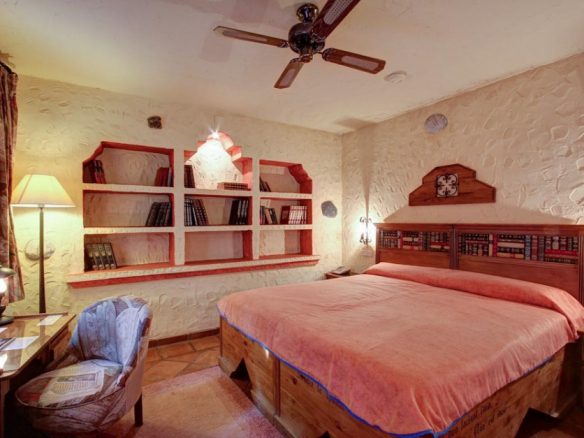 SOLD 🏝️ 10-Min from Puerto Banús –  Boutique Hotel 🌿✨
