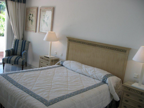 MARINA PUENTE ROMANO Apartments & Penthouses for sale