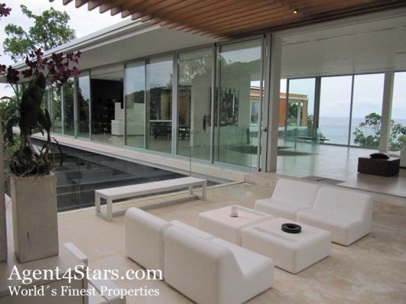 Perfect Modern home in Phuket with Sea views