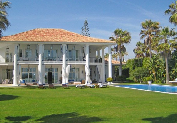 Reduced – Marbella west – Beachfront Villa for sale & rent
