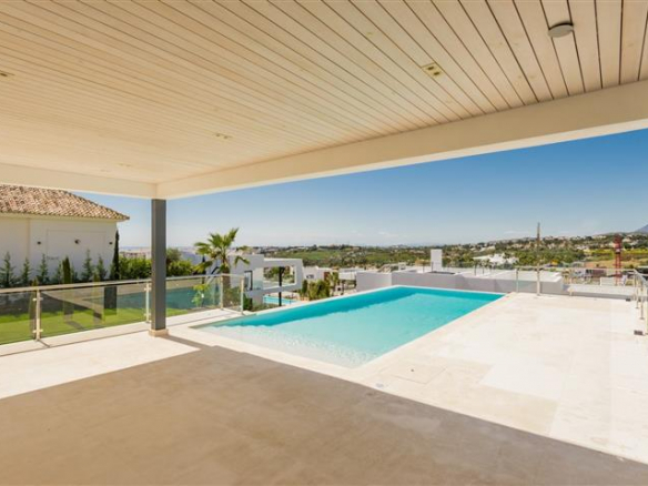 SOLD – Nueva Andalucia – Modern villa – Sea Views