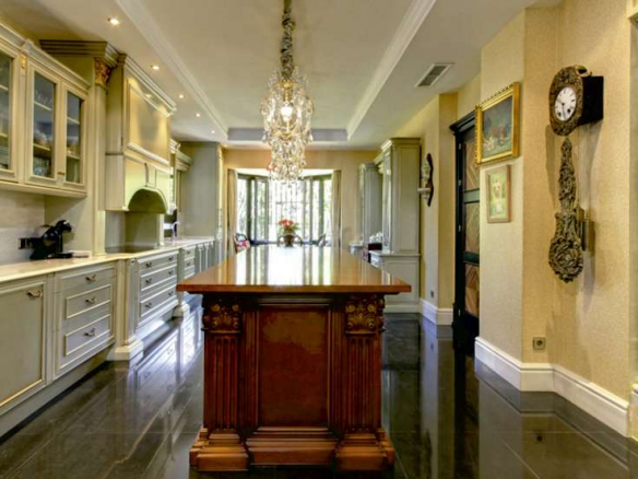 SOLD  – Golden Mile – Palatial  Mansion – Gated community – Sea Views