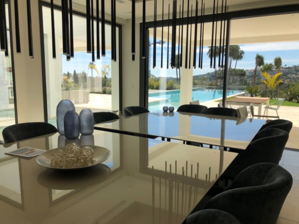 SOLD   – Nueva Andalucia – Modern 6B villa – Panoramic views 🌟