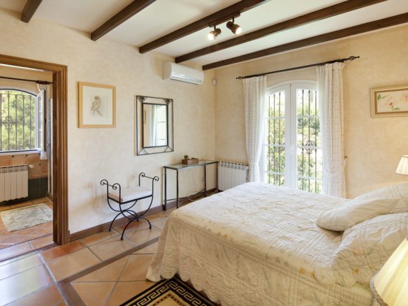 🌴 Unique Country Estate with Hotel Permit – Marbella 🏨✨