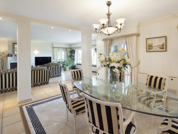 🌴 Unique Country Estate with Hotel Permit – Marbella 🏨✨