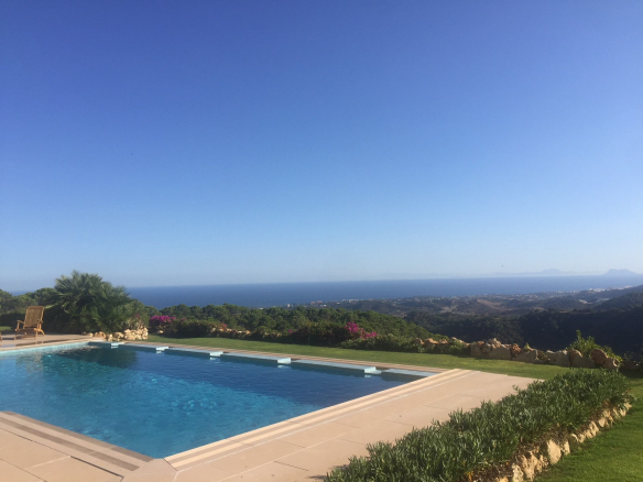 Estepona Hillside Mansion with amazing Seaviews
