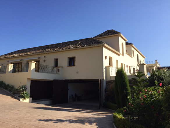 Estepona Hillside Mansion with amazing Seaviews