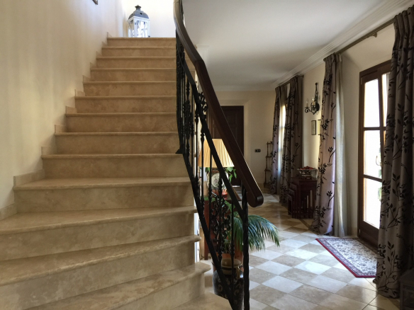 Estepona Hillside Mansion with amazing Seaviews