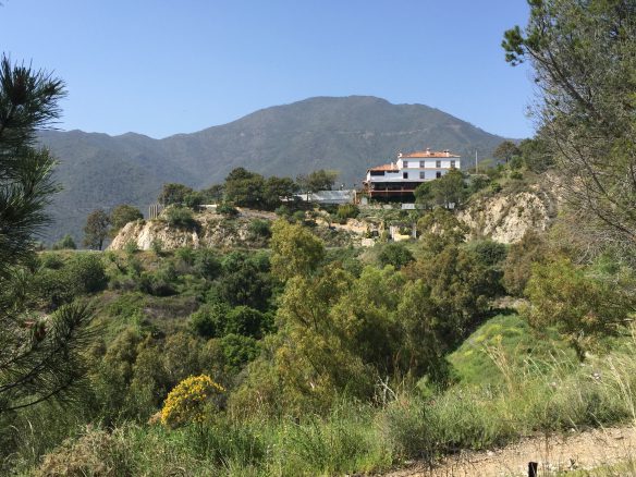 15min from Puerto Banus – Rustic Hotel