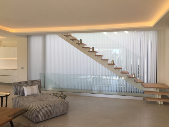 Golden Mile –  Modern villa – Sea views – Turnkey