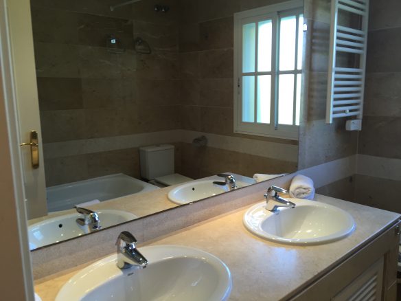 Nueva Andalucia villa to rent short & long term