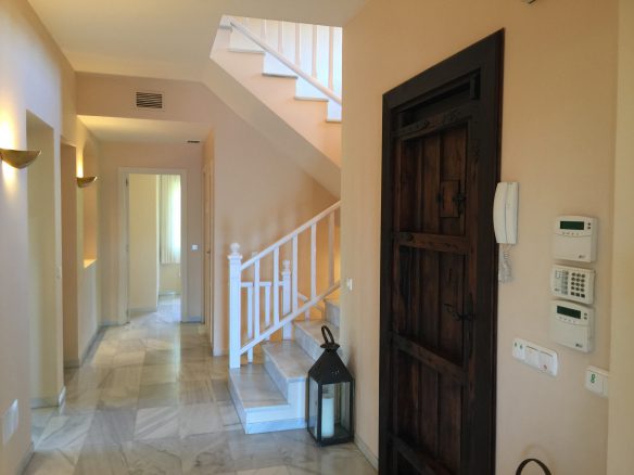 Nueva Andalucia villa to rent short & long term