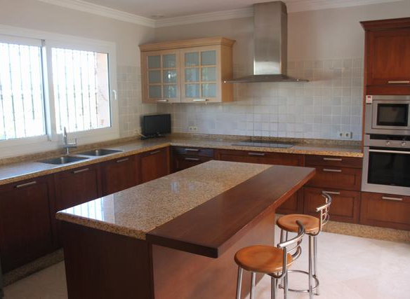 Nueva Andalucia – 4B villa – Lift