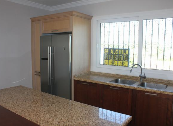 Nueva Andalucia – 4B villa – Lift