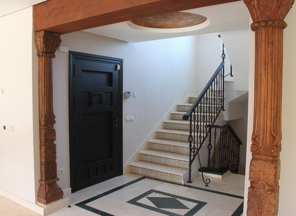 Nueva Andalucia – 4B villa – Lift