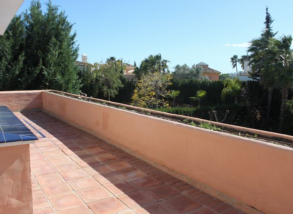 Nueva Andalucia – 4B villa – Lift
