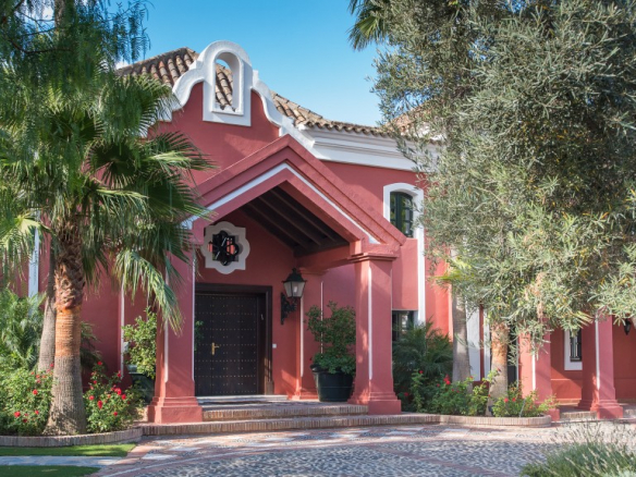 La Zagaleta villa for rent (14 guests) – Amazing Sea views