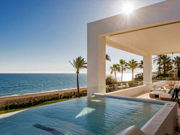 Beachfront Mansion – 10 min  Puerto Banus – RENT