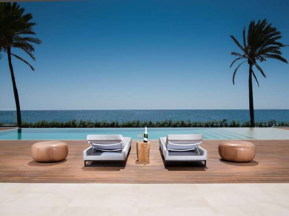 Beachfront Mansion – 10 min  Puerto Banus – RENT