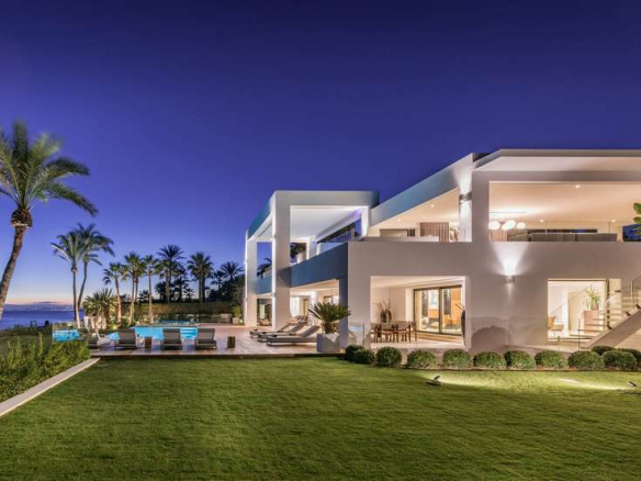 Beachfront Mansion – 10 min  Puerto Banus – RENT