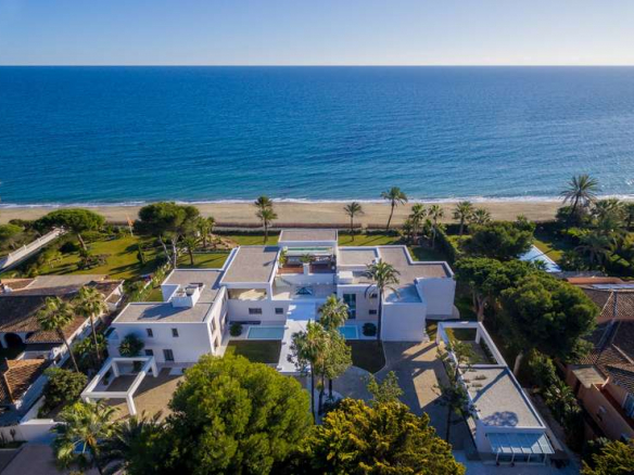 Beachfront Mansion – 10 min  Puerto Banus – RENT