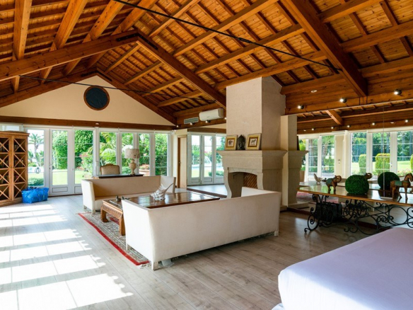 Marbella East – Beachfront Mansion  – For rent