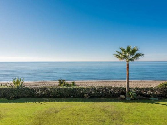 Marbella East – Beachfront  Mansion for sale