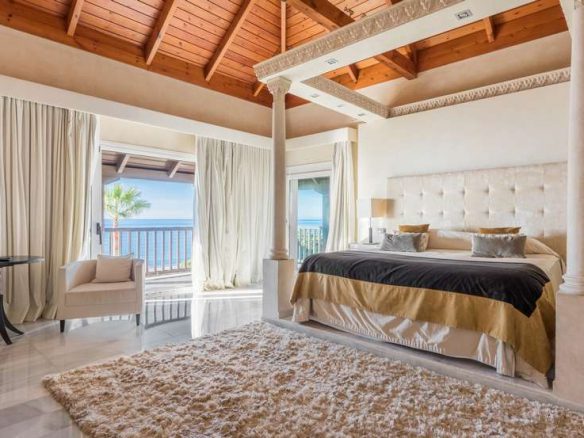 Marbella East – Beachfront  Mansion for sale