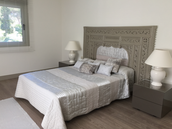 Marbella villa for sale & rent in a private urbanization