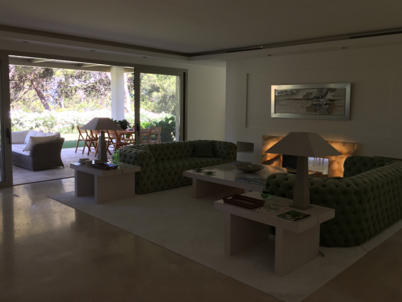 Marbella villa for sale & rent in a private urbanization