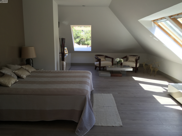 Marbella villa for sale & rent in a private urbanization