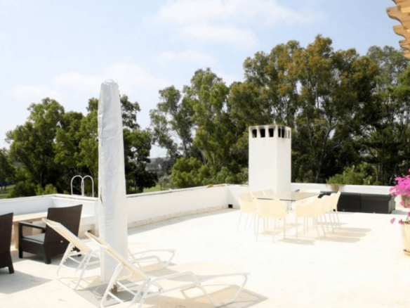 Nueva Andalucia villa 1st line Golf for Sale & Rent.