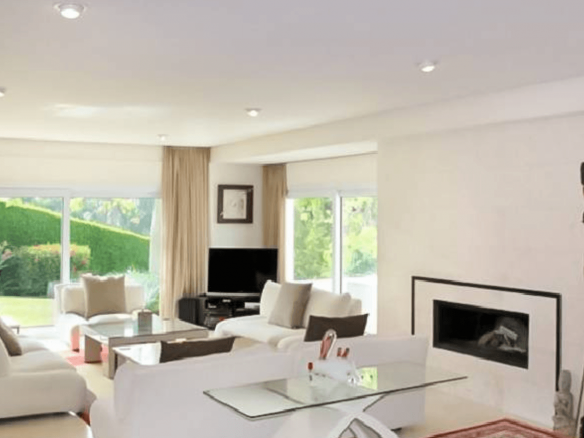 Nueva Andalucia villa 1st line Golf for Sale & Rent.