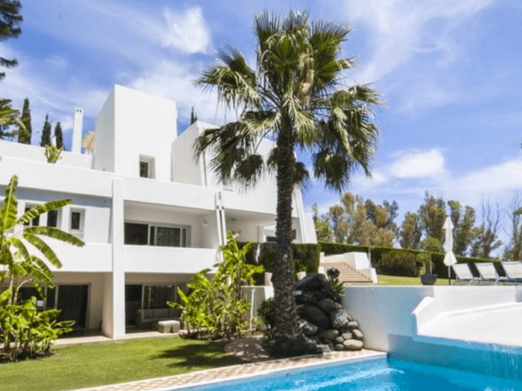 Nueva Andalucia villa 1st line Golf for Sale & Rent.