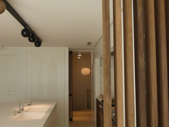 Golden Mile – Modern 7bed Beachfront villa