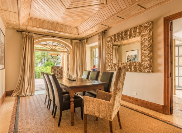EL MADRONAL Mansion on 20.000m2 plot.Tennis court